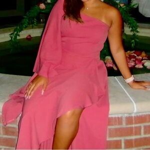 Elegant Pink One-Shoulder Dress